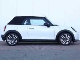 MINI Cabrio (2025) thumbnail 5
