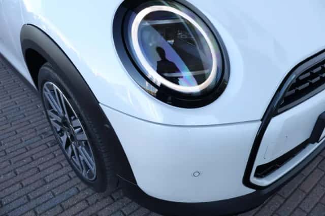 MINI Cabrio (2025) thumbnail 49