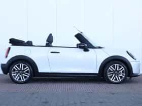 MINI Cabrio (2025) thumbnail 8