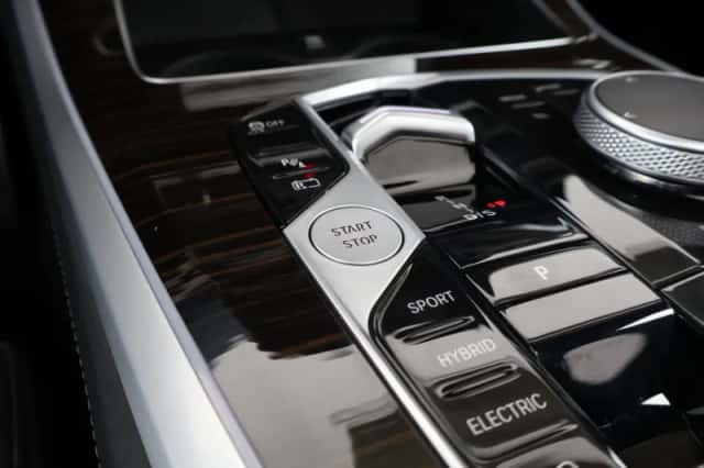 BMW X5 (2025) thumbnail 25