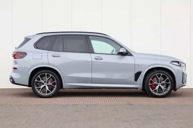 BMW X5 (2025) thumbnail 5