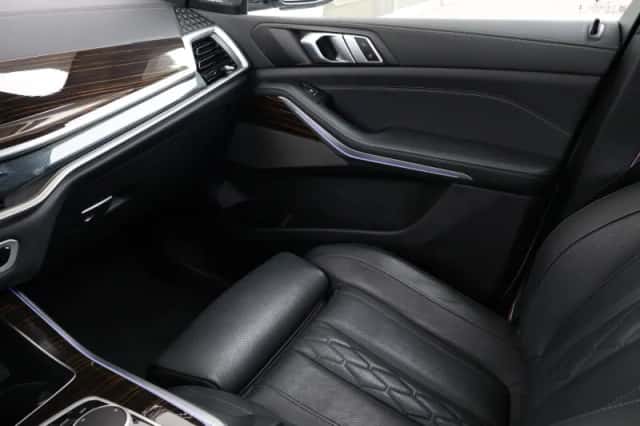 BMW X5 (2025) thumbnail 44