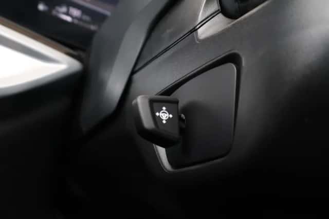 BMW X5 (2025) thumbnail 45