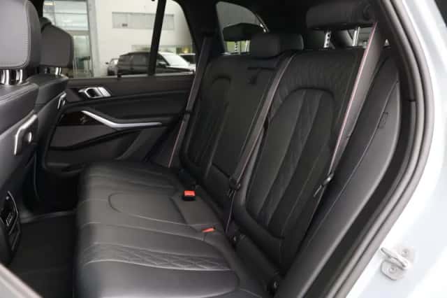 BMW X5 (2025) thumbnail 53