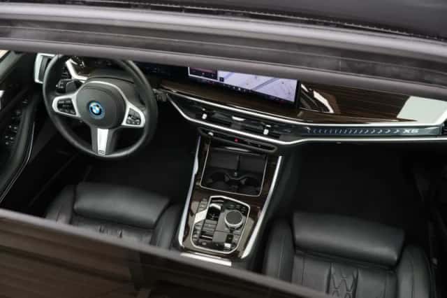 BMW X5 (2025) thumbnail 55