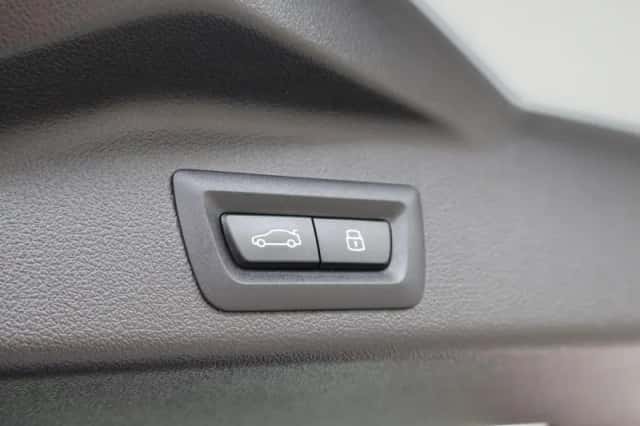 BMW X5 (2025) thumbnail 56