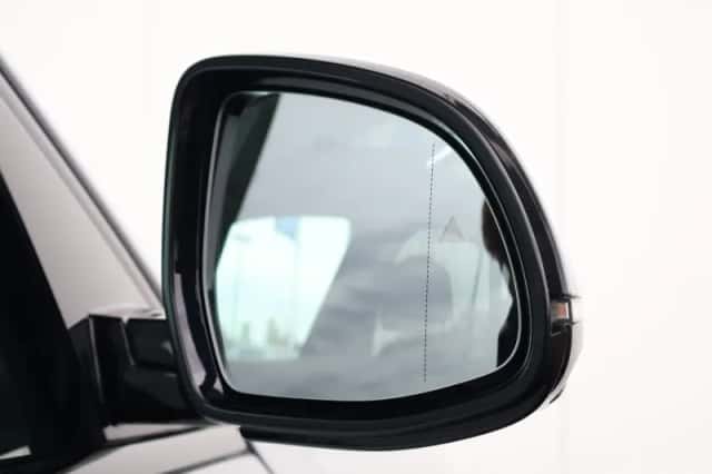 BMW X5 (2025) thumbnail 59