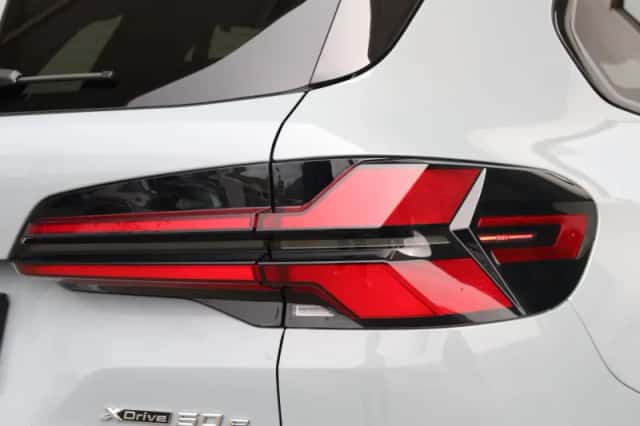 BMW X5 (2025) thumbnail 64