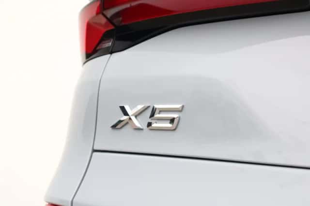 BMW X5 (2025) thumbnail 66
