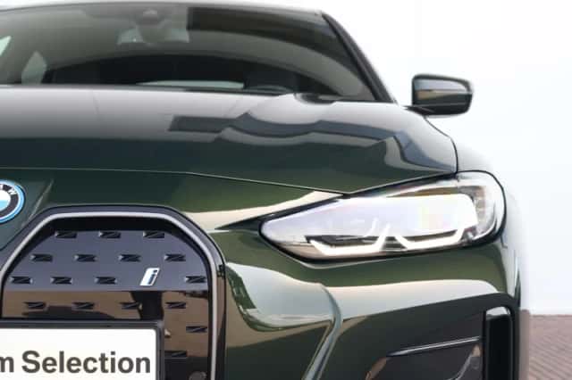 BMW i4 (2023) thumbnail 3