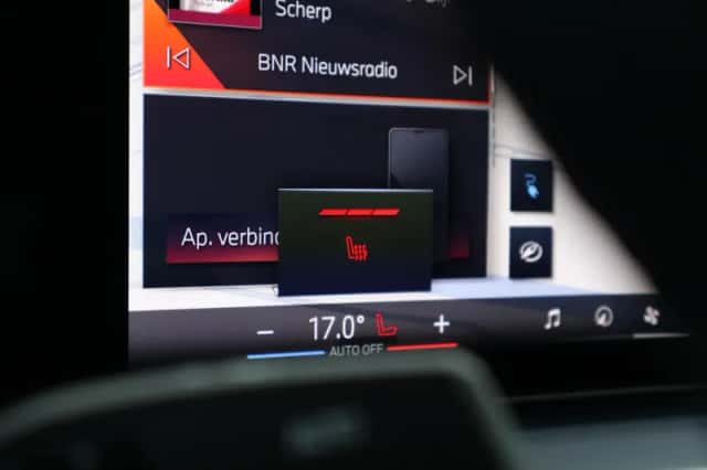 BMW i4 (2023) thumbnail 27