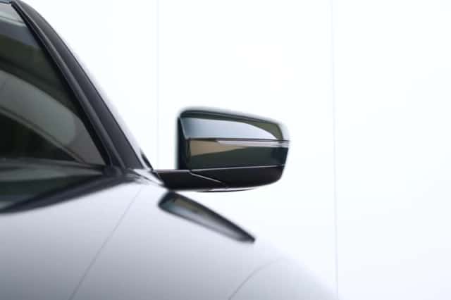 BMW i4 (2023) thumbnail 4