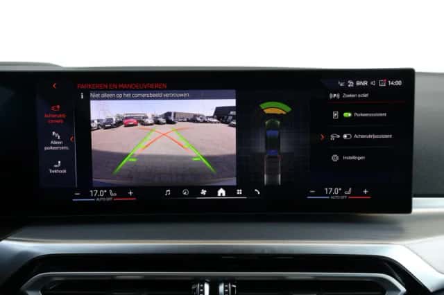 BMW i4 (2023) thumbnail 33
