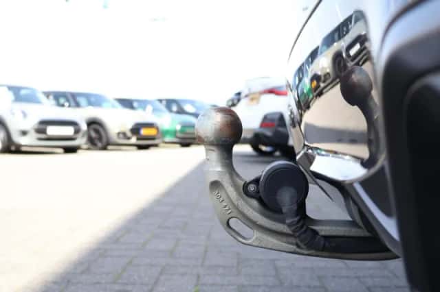 BMW i4 (2023) thumbnail 46