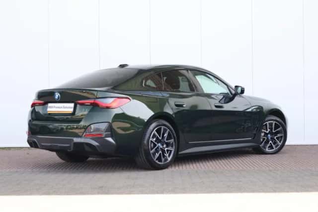 BMW i4 (2023) thumbnail 7