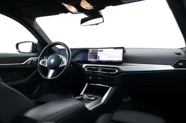 BMW i4 (2023) thumbnail 10