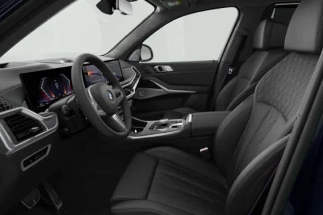BMW X7 (2026) thumbnail 4