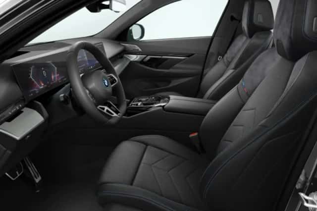BMW i5 (2026) thumbnail 4