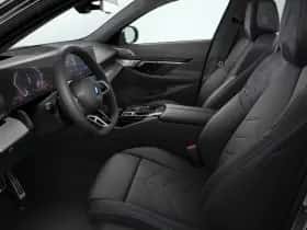 BMW i5 (2026) thumbnail 4