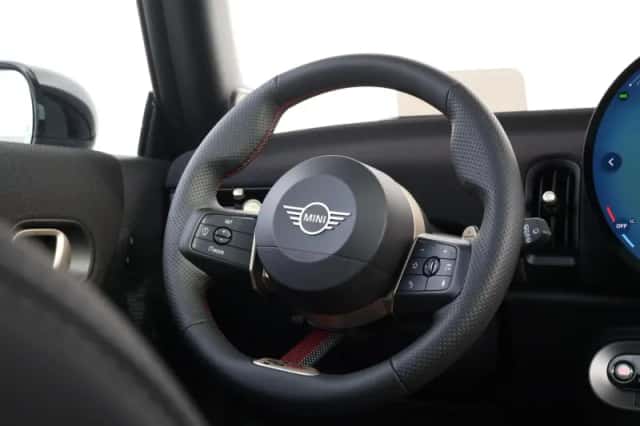 MINI Cooper (2026) thumbnail 13