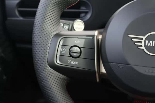 MINI Cooper (2026) thumbnail 18