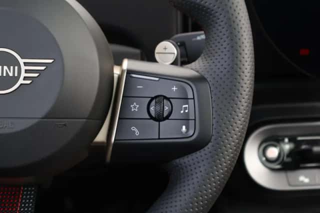MINI Cooper (2026) thumbnail 19