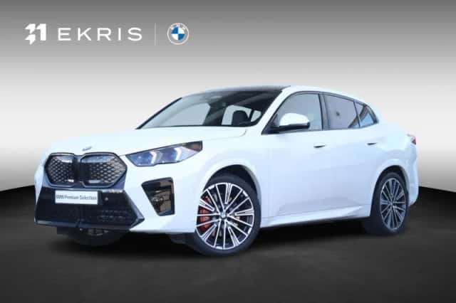 BMW iX2 (2026) thumbnail 1