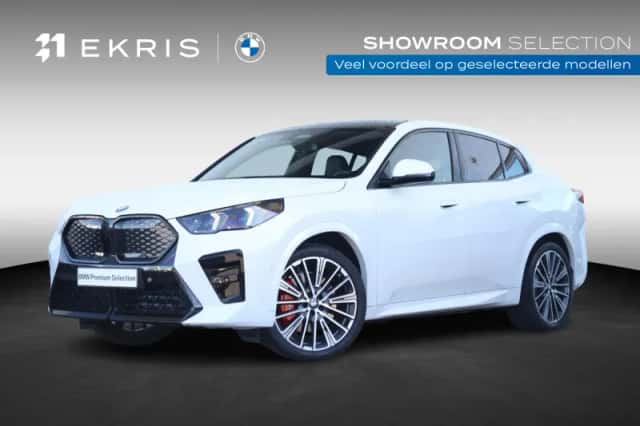BMW iX2 (2026) thumbnail 1