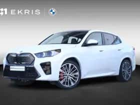 BMW iX2 (2026) thumbnail 1
