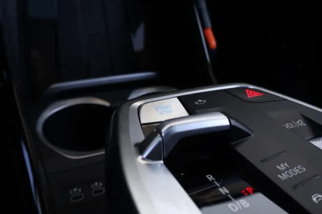 BMW iX2 (2026) thumbnail 25