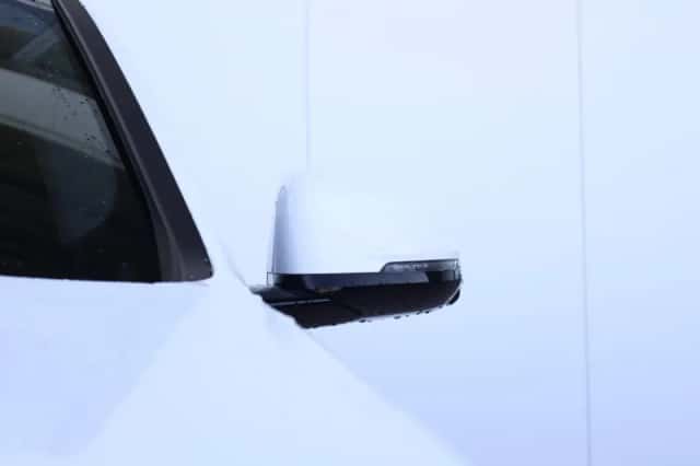 BMW iX2 (2026) thumbnail 4