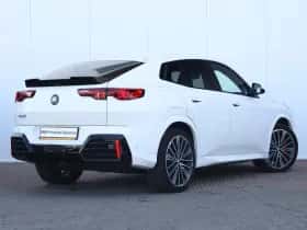 BMW iX2 (2026) thumbnail 7
