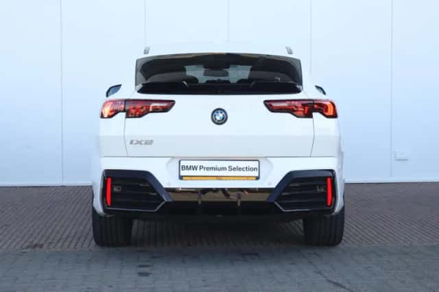 BMW iX2 (2026) thumbnail 8