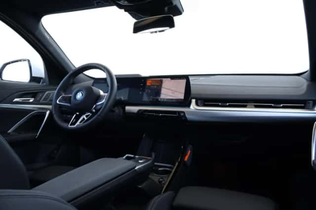 BMW iX2 (2026) thumbnail 10