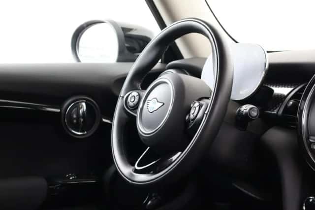 MINI Electric (2020) thumbnail 11