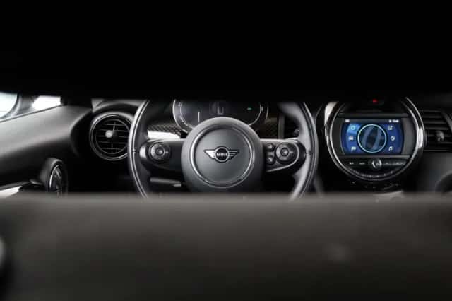 MINI Electric (2020) thumbnail 14