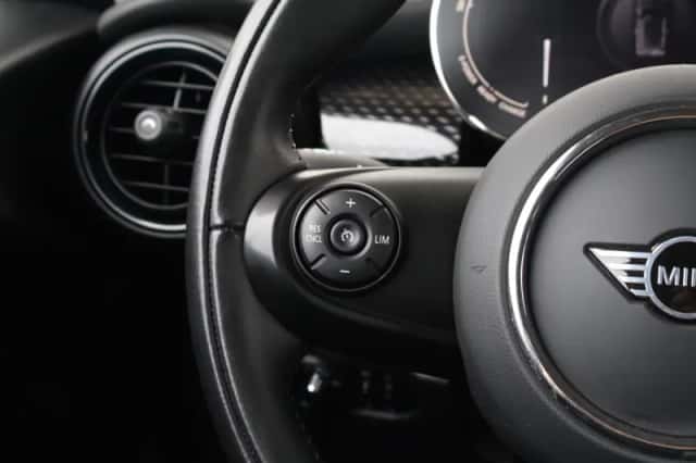 MINI Electric (2020) thumbnail 17