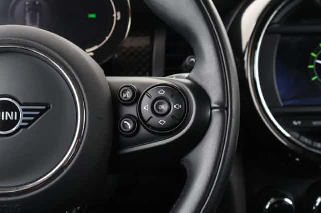 MINI Electric (2020) thumbnail 18