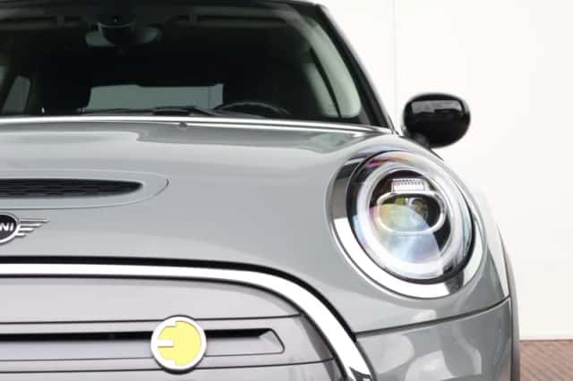 MINI Electric (2020) thumbnail 3