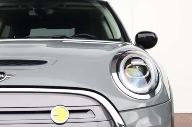 MINI Electric (2020) thumbnail 3