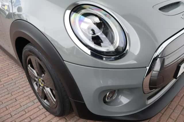 MINI Electric (2020) thumbnail 39