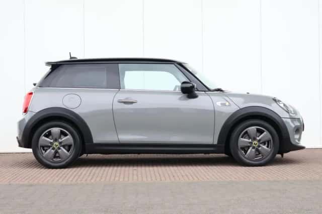 MINI Electric (2020) thumbnail 5