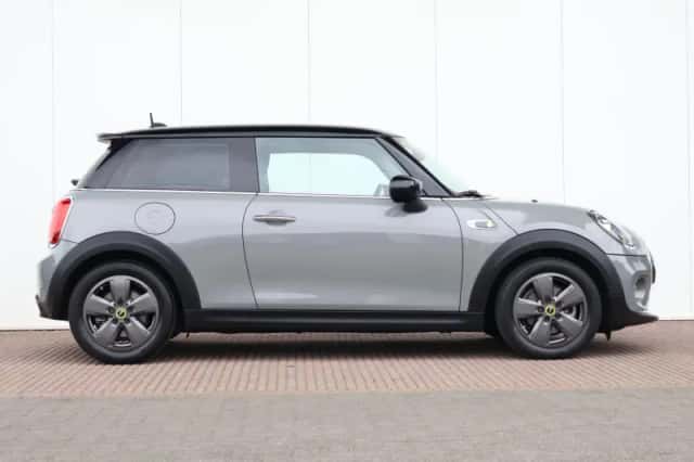MINI Electric (2020) thumbnail 5