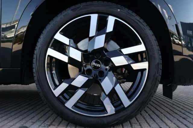 MINI Countryman (2026) thumbnail 6