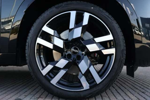 MINI Countryman (2026) thumbnail 6