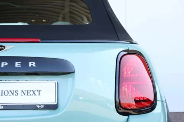 MINI Cabrio (2026) thumbnail 12