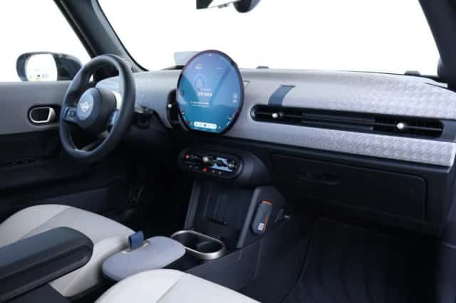 MINI Cabrio (2026) thumbnail 13