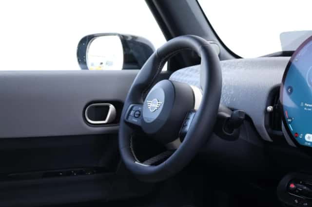 MINI Cabrio (2026) thumbnail 14