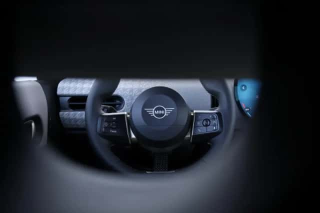 MINI Cabrio (2026) thumbnail 17