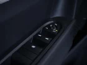 MINI Cabrio (2026) thumbnail 18